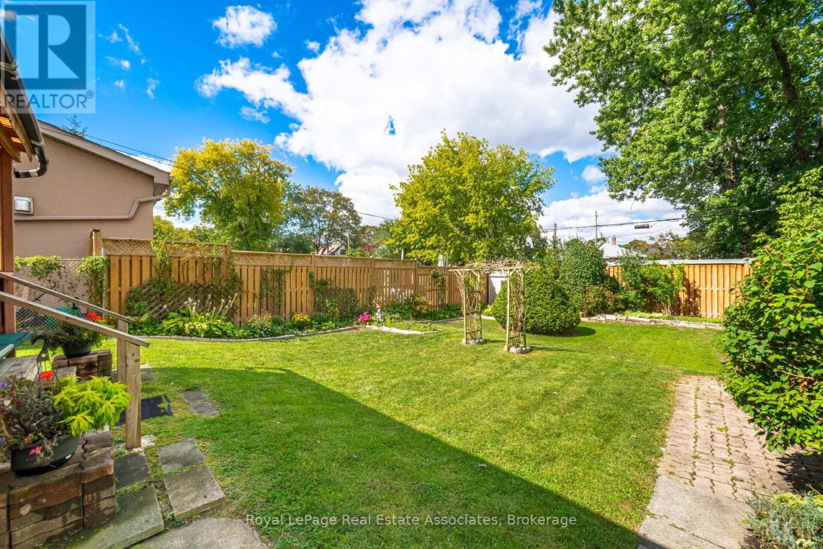 68 ALLENBY AVENUE - Image 45