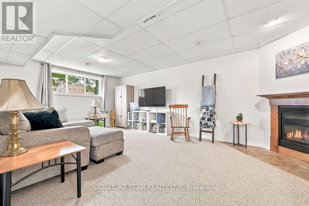 31 COCKCROFT CRESCENT - Image 35