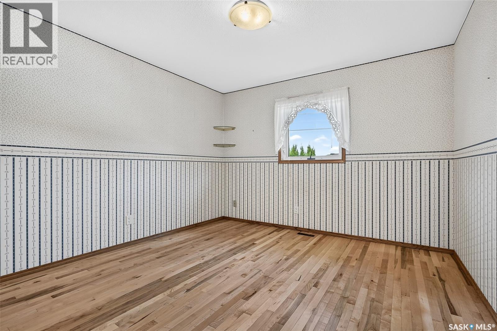 1002 Vaughan STREET - 29