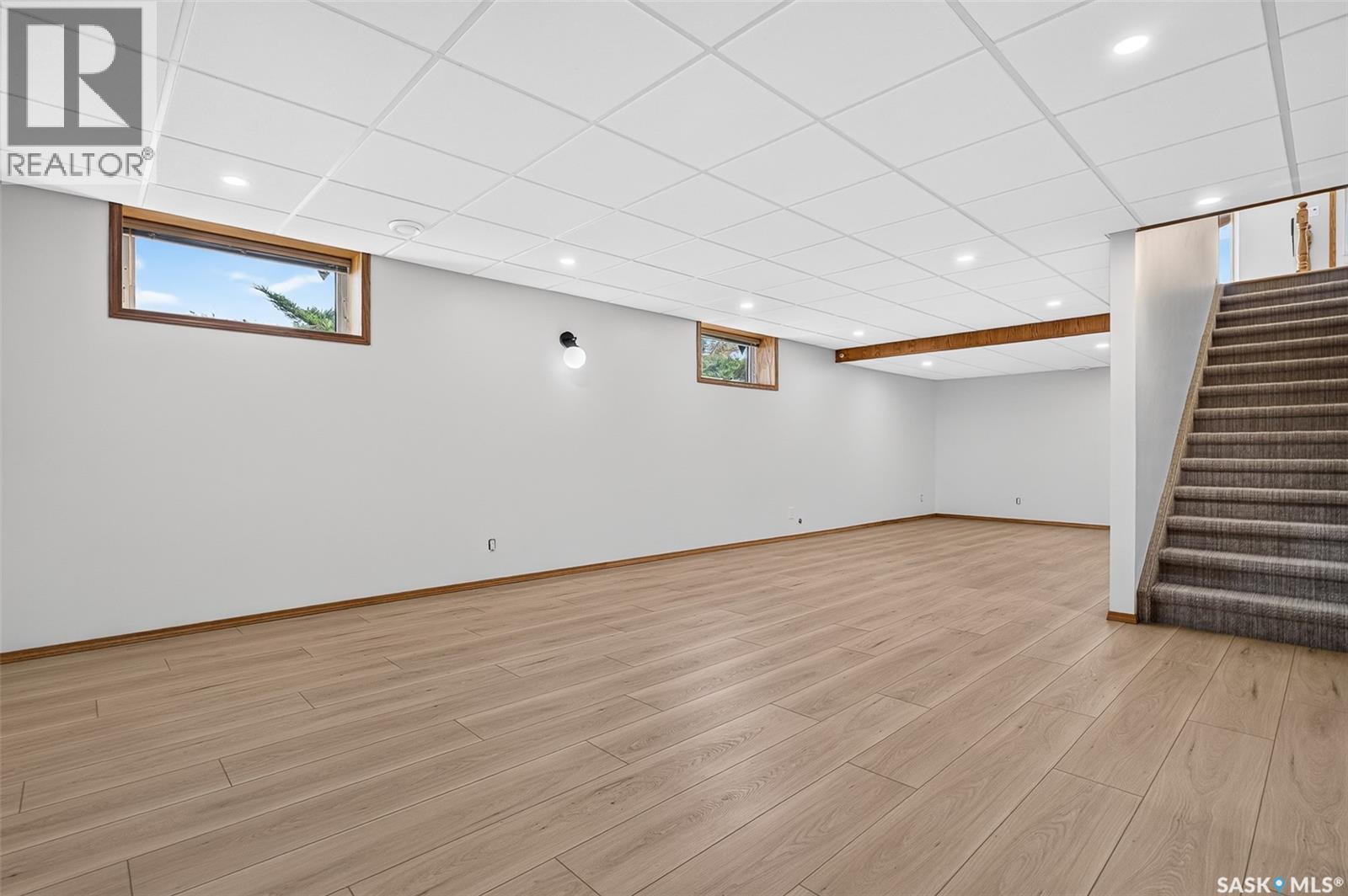 1002 Vaughan STREET - 44