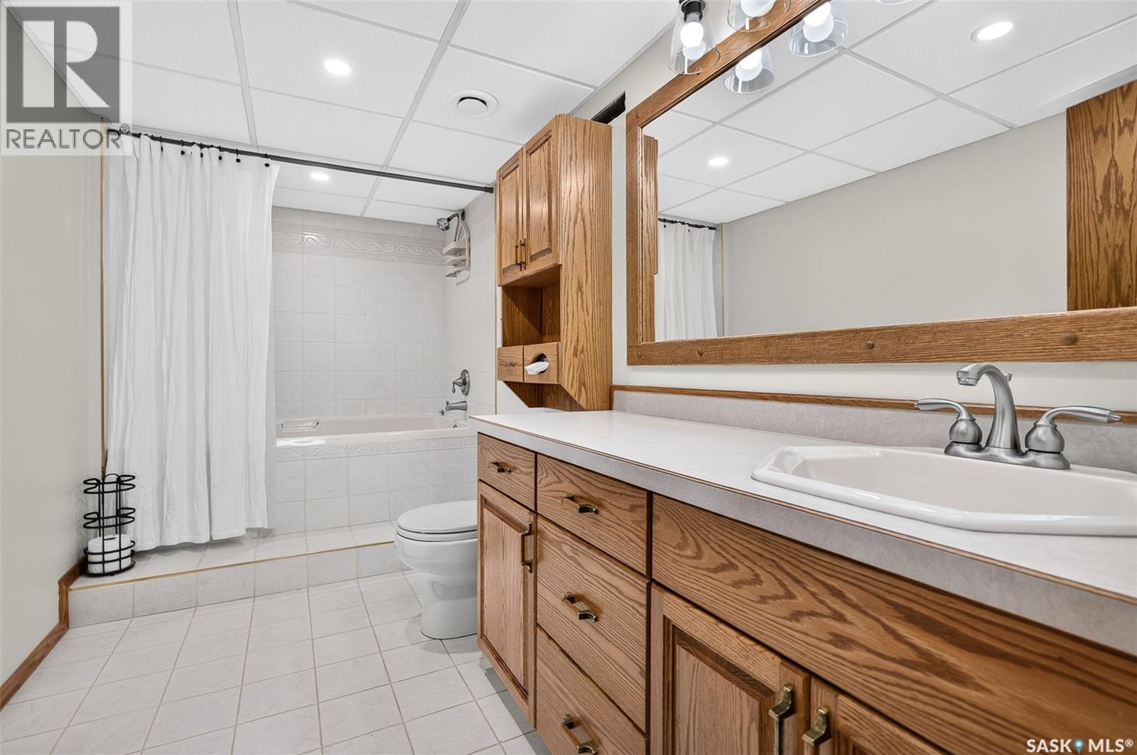 1002 Vaughan STREET - 50