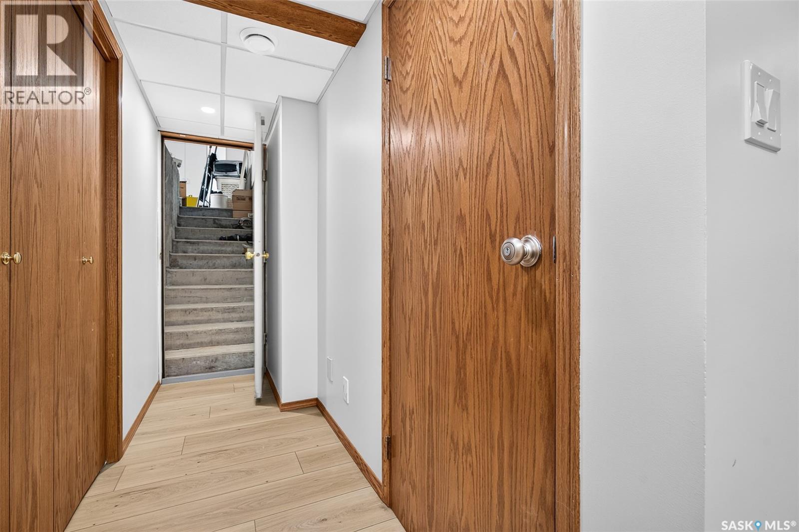 1002 Vaughan STREET - 65