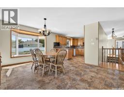 Family room - 1002 Vaughan Street, Moose Jaw, SK S6H5P2 Photo 10