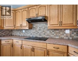 Laundry room - 1002 Vaughan Street, Moose Jaw, SK S6H5P2 Photo 15