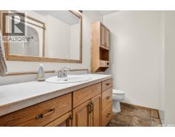 1002 Vaughan Street, Moose Jaw, SK S6H5P2 Photo 24
