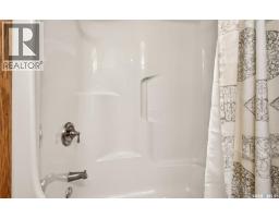 1002 Vaughan Street, Moose Jaw, SK S6H5P2 Photo 26