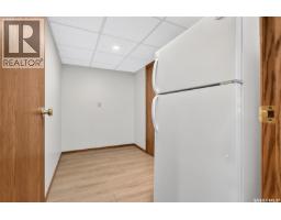 1002 Vaughan Street, Moose Jaw, SK S6H5P2 Photo 60