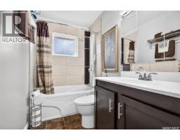 66 Edelweiss Crescent, Moose Jaw, SK S6J1E5 Photo 32