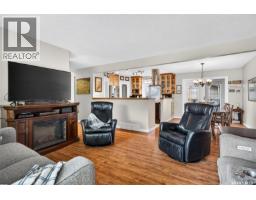Family room - 66 Edelweiss Crescent, Moose Jaw, SK S6J1E5 Photo 9