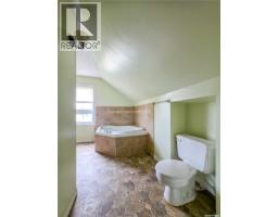 202 6th Avenue E, Melville, SK S0A2P0 Photo 33