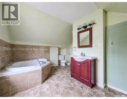 202 6th Avenue E, Melville, SK S0A2P0 Photo 34