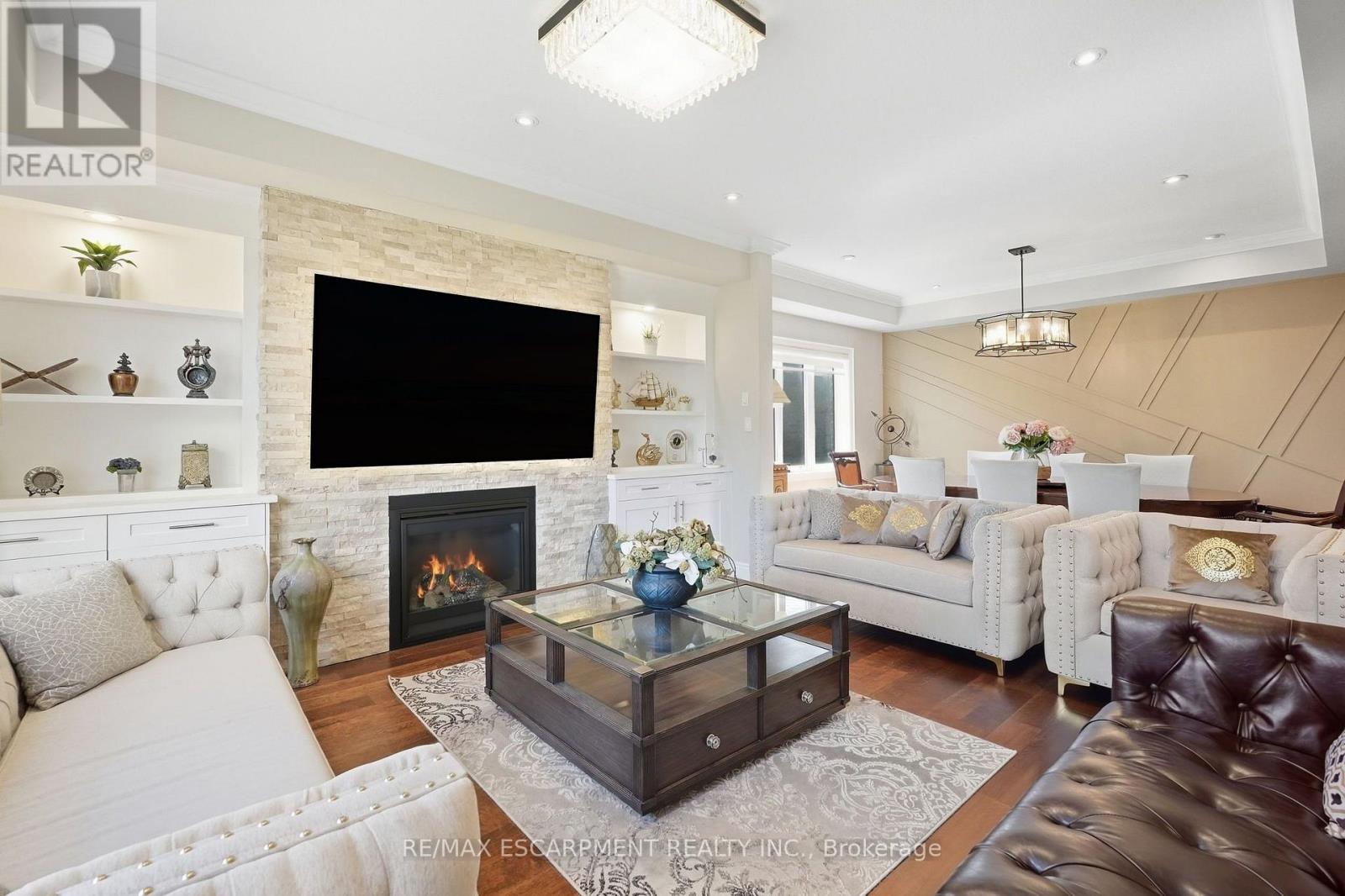 88 ERINGATE COURT - 11