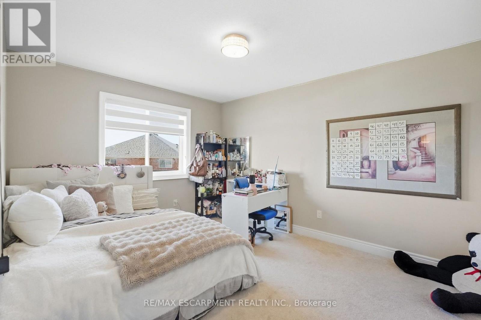 88 ERINGATE COURT - 36