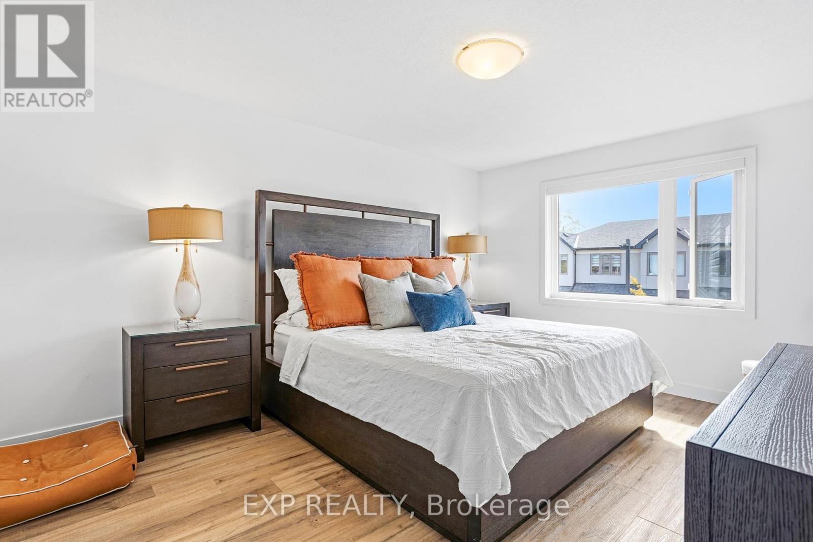 #25 166 MOUNT ALBION ROAD - 13