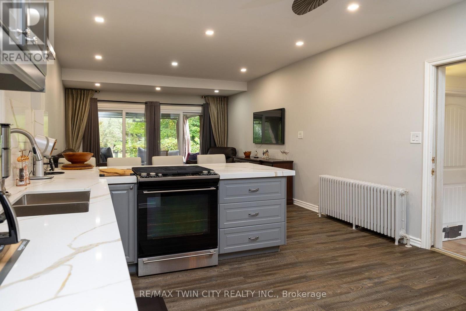 21 MCCALL STREET - 10