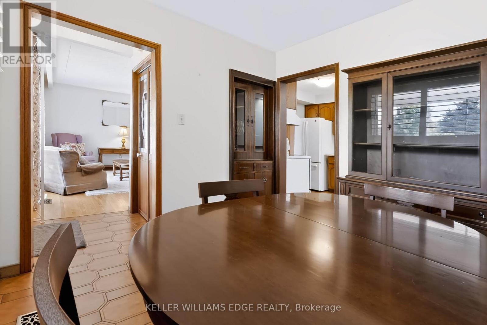261 CARLA AVENUE - Image 16