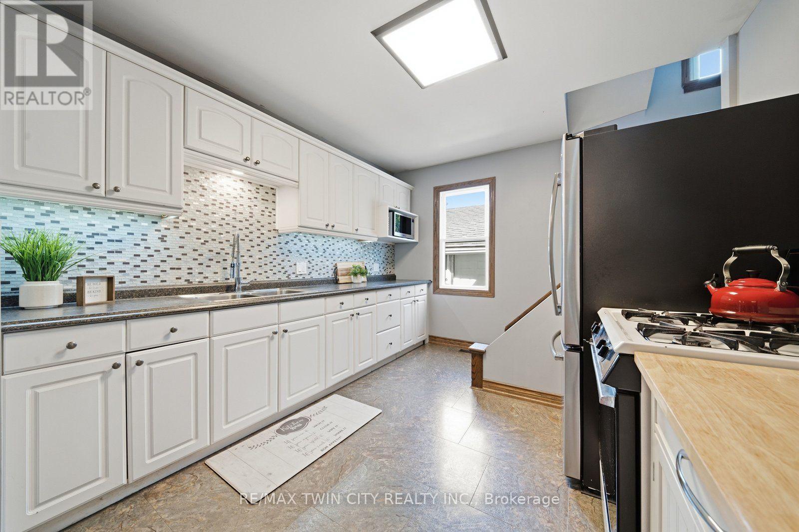 2214 William Shakespeare Street, Perth East, ON photo 19