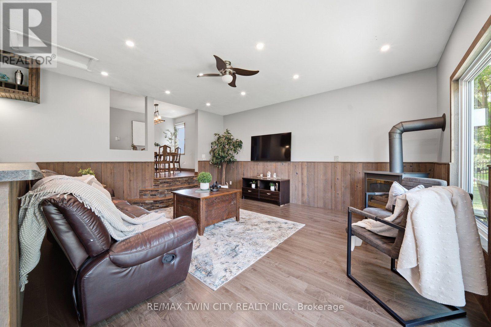 2214 William Shakespeare Street, Perth East, ON photo 22
