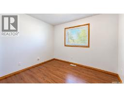 Bedroom - 717 31st Street W, Saskatoon, SK S7L0R5 Photo 9