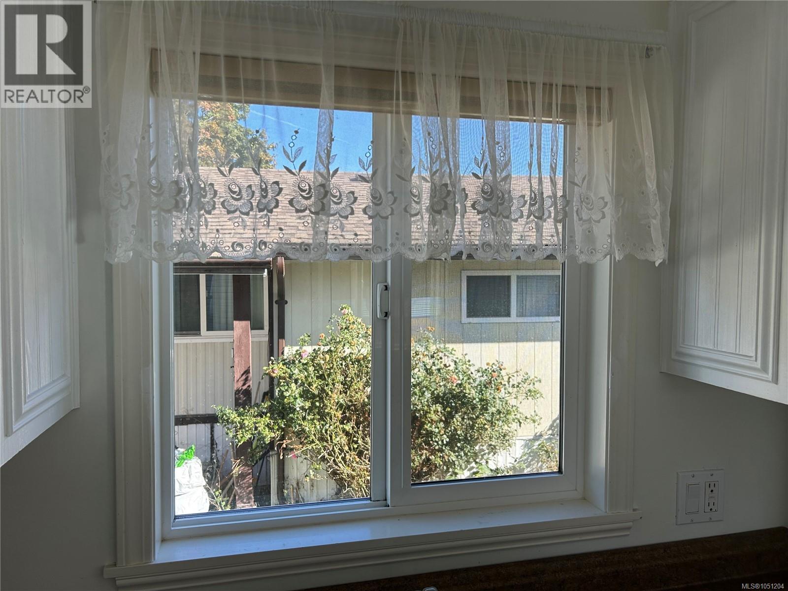 #11 1630 Croation Rd - 12