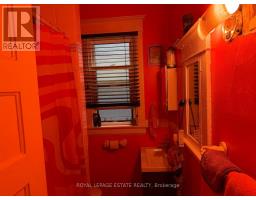 1562 Queen Street E, Toronto, ON M4L1E9 Photo 18