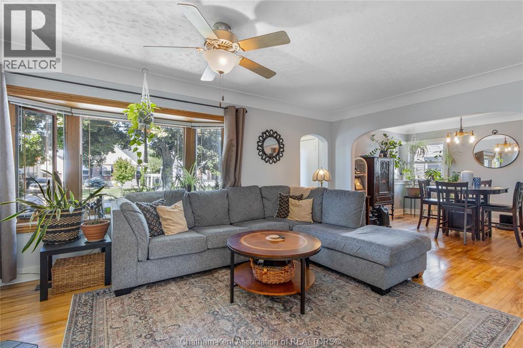 32 KERR AVENUE - 10