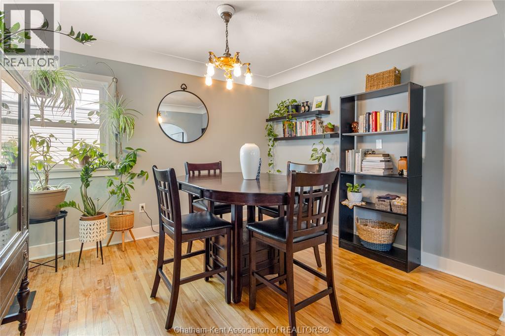 32 KERR AVENUE - 12