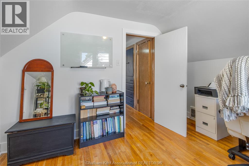 32 KERR AVENUE - 22