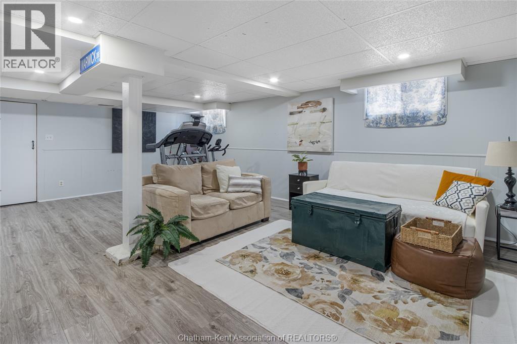 32 KERR AVENUE - 25