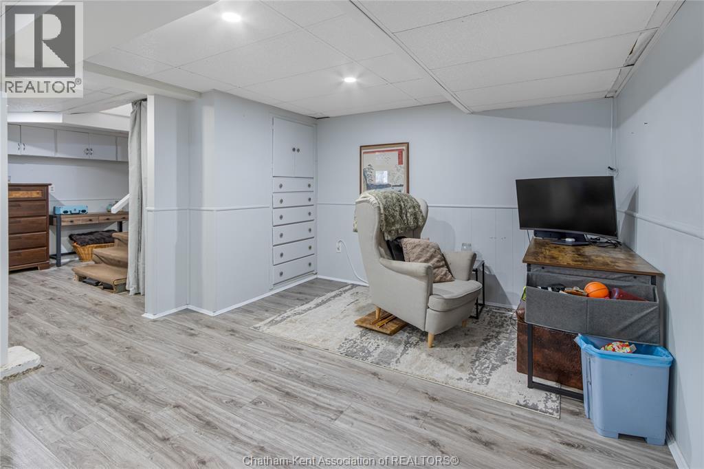 32 KERR AVENUE - 26
