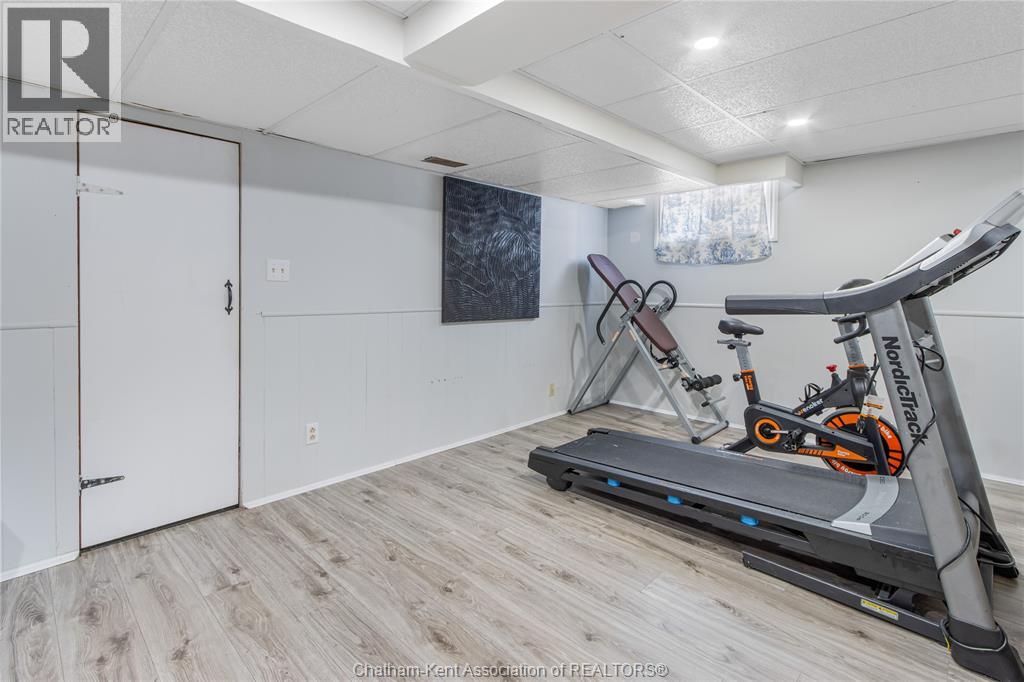 32 KERR AVENUE - 27