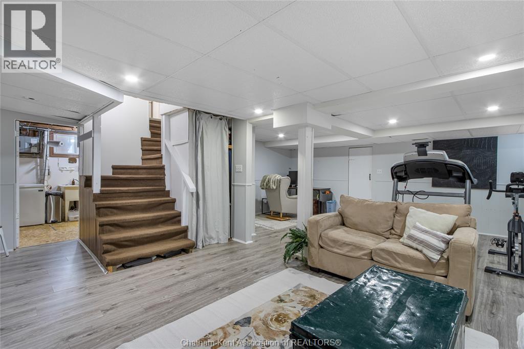 32 KERR AVENUE - 29