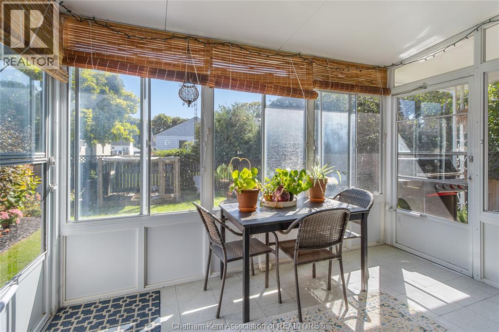32 KERR AVENUE - 34
