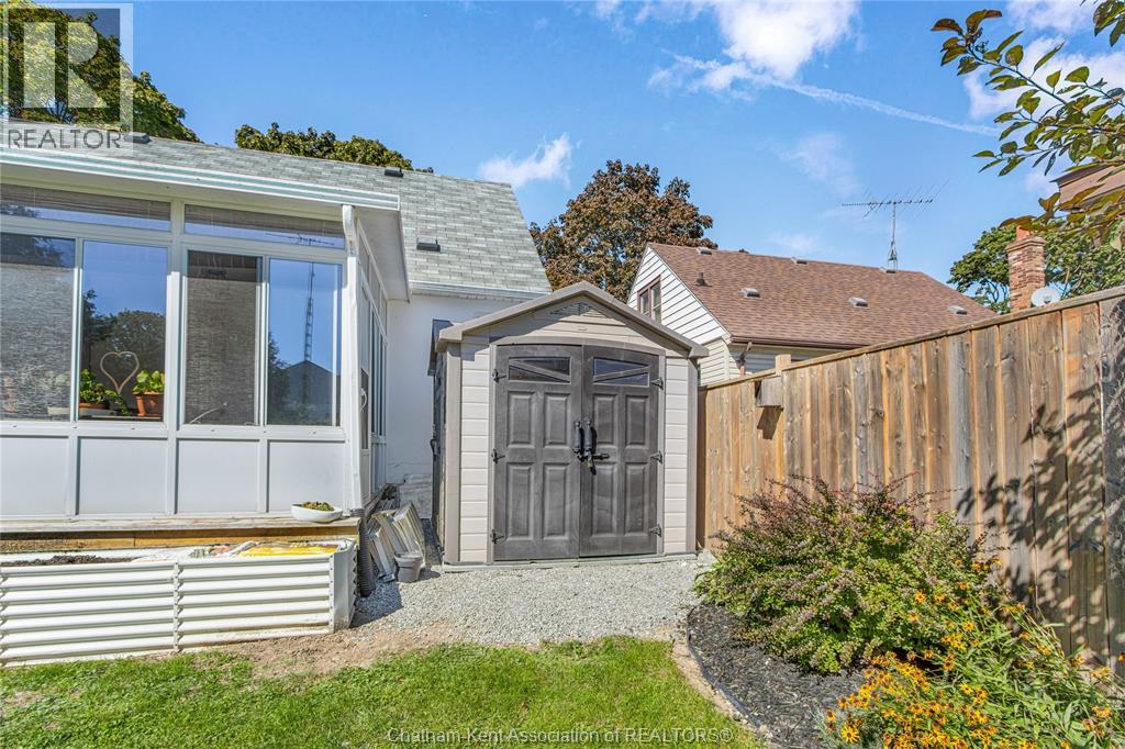 32 KERR AVENUE - 38