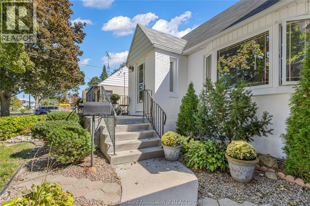 32 KERR AVENUE - 7