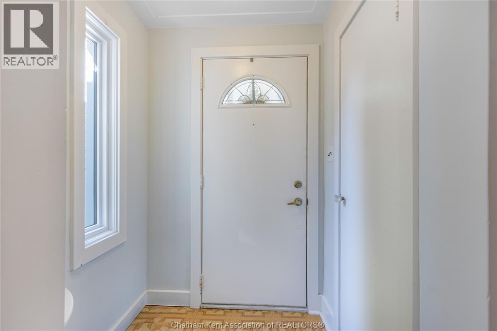 32 KERR AVENUE - 8
