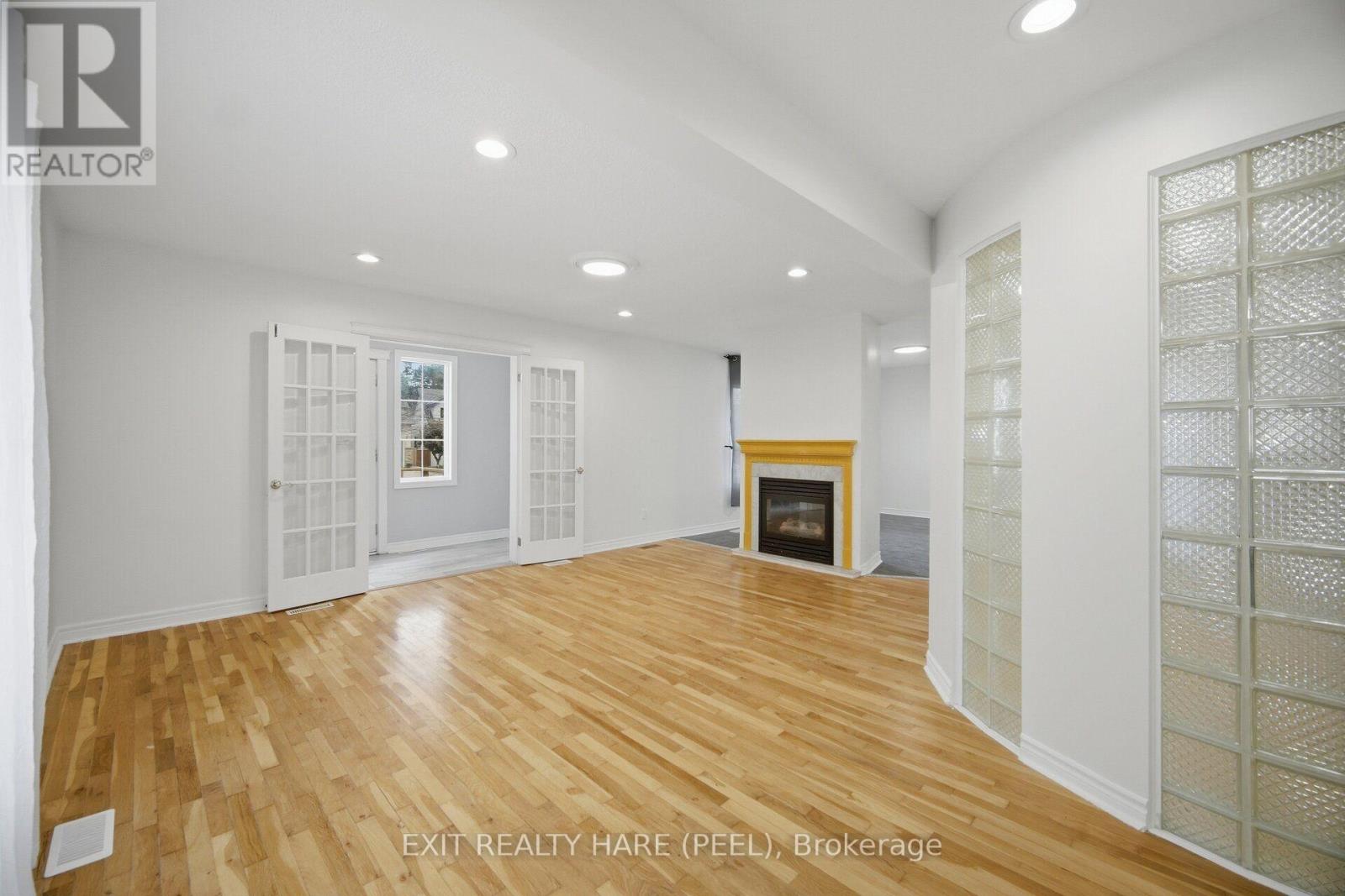 7698 Kipling Avenue — photo 11
