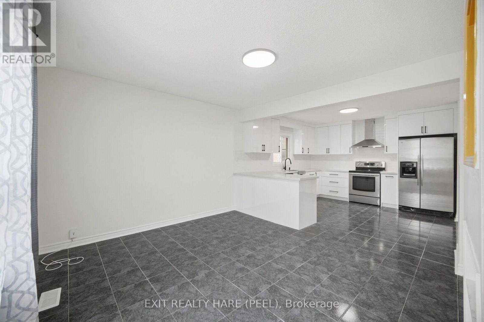 7698 Kipling Avenue — photo 15