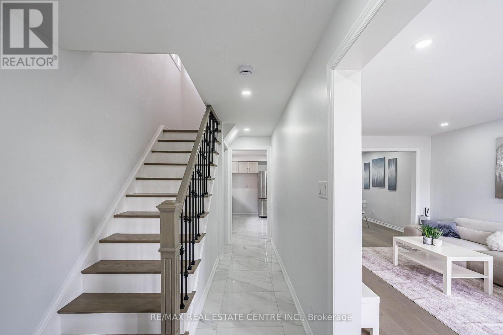 Photo of 665 JANE STREET