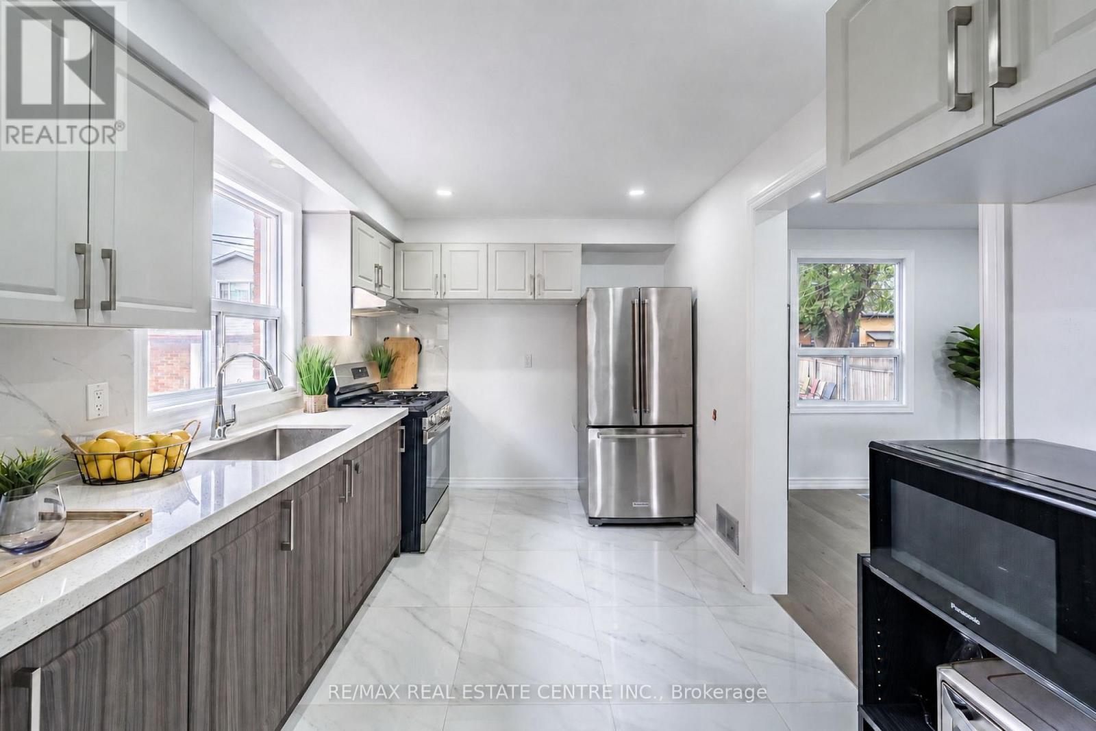 665 JANE STREET - 17