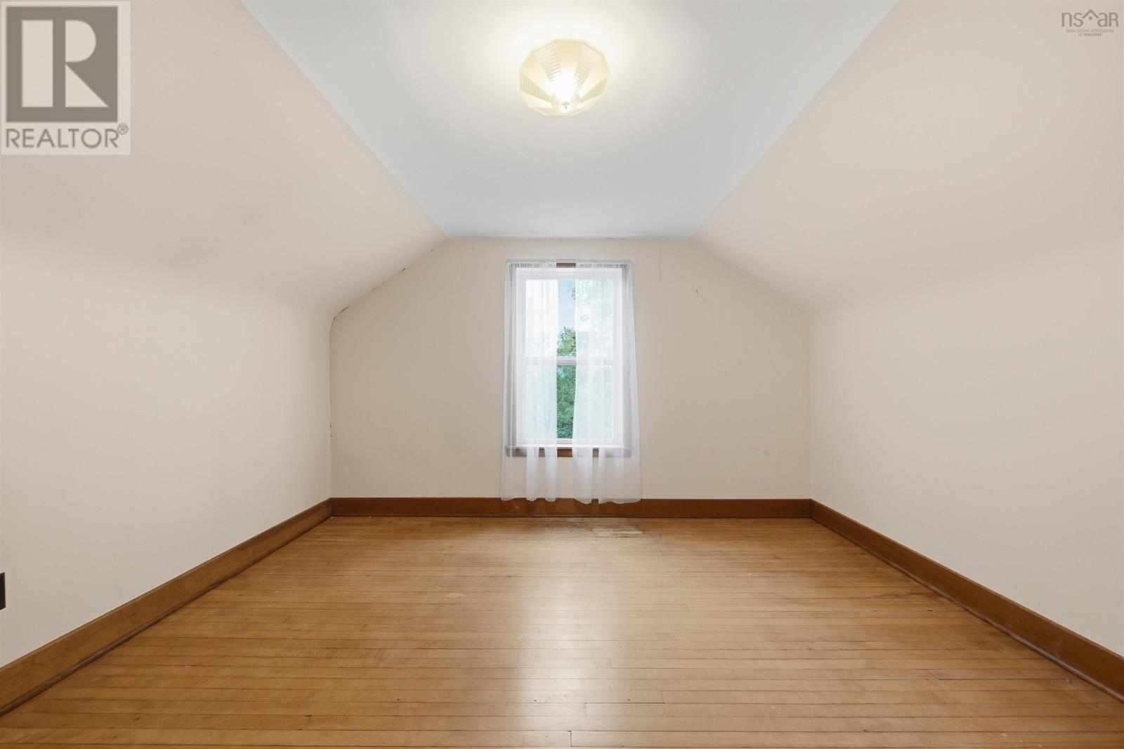 4 Holland Avenue - 22