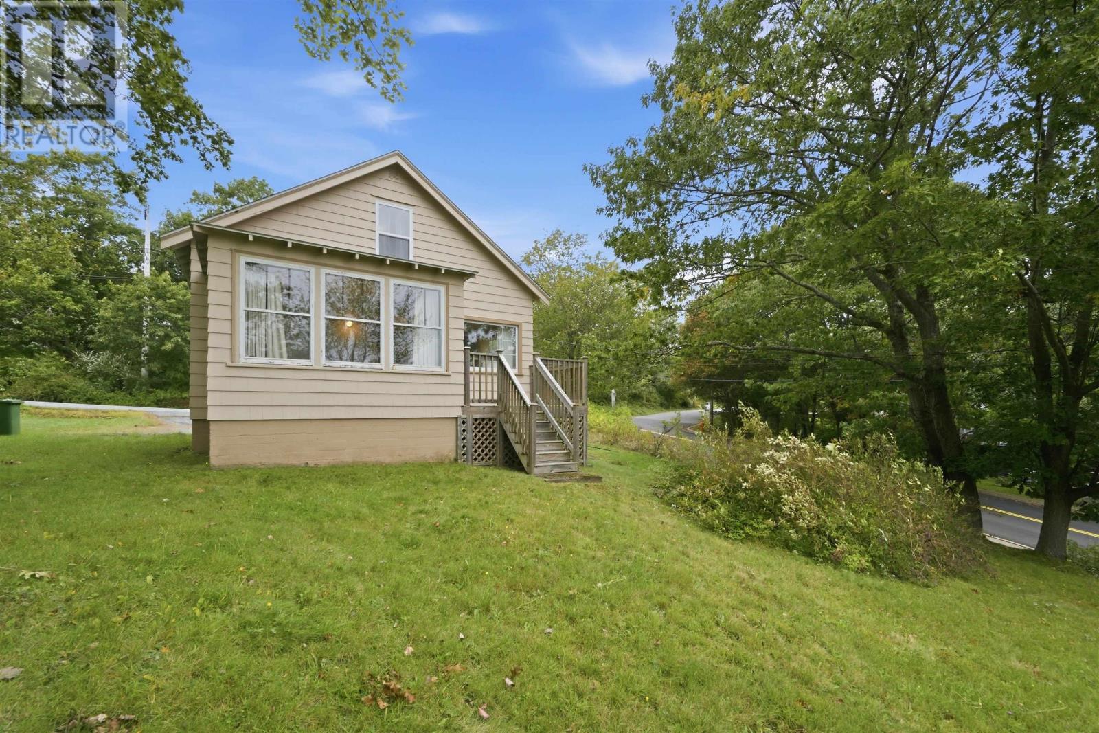 4 Holland Avenue - 30