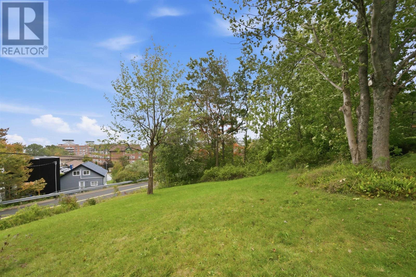 4 Holland Avenue - 32