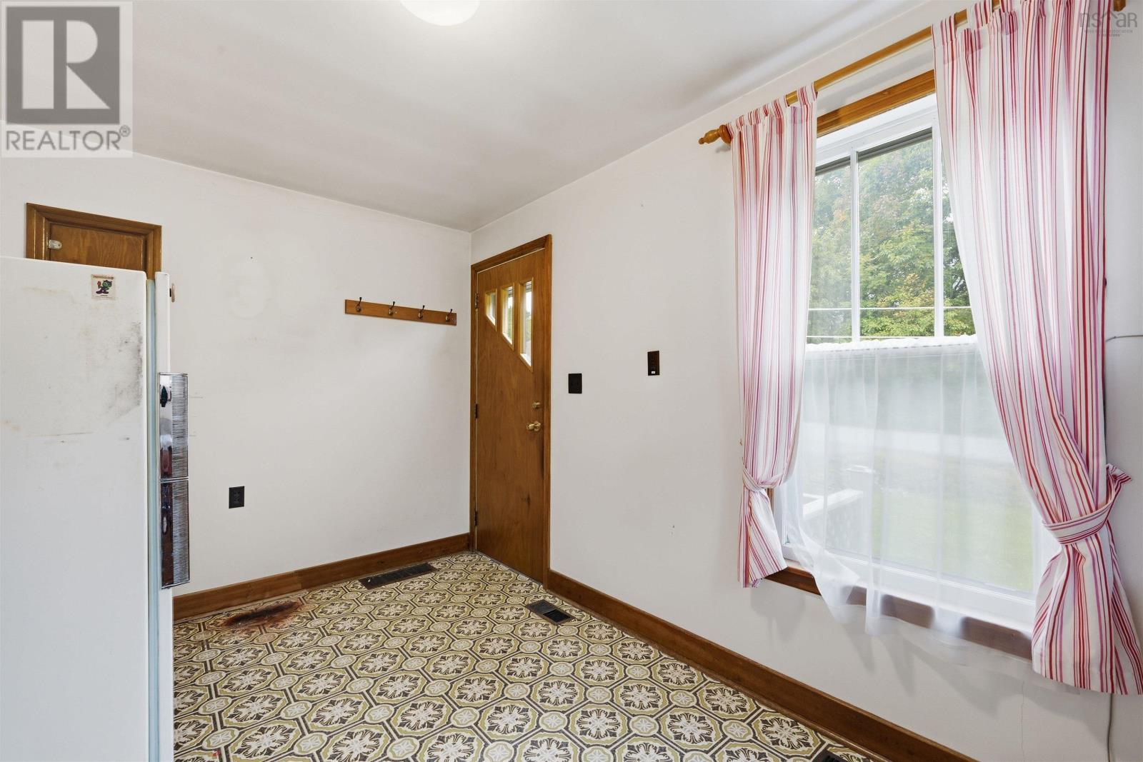 4 Holland Avenue - Image 9