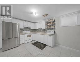 33 Madawaska Avenue, Toronto, ON M2M2R1 Photo 36