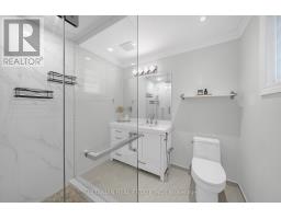 33 Madawaska Avenue, Toronto, ON M2M2R1 Photo 25