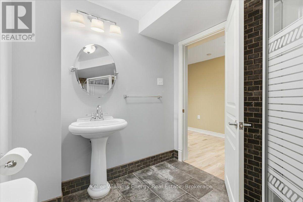 27 Dent Street, Ajax, ON photo 33