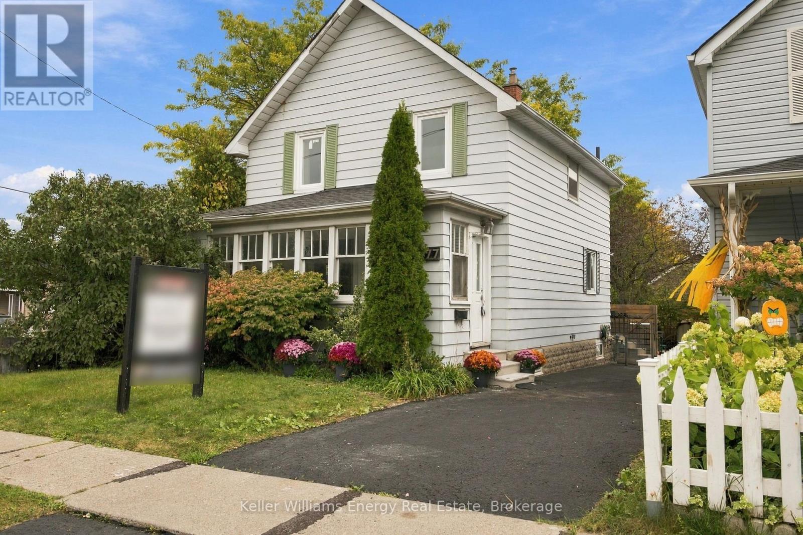 477 Cubert Street, Oshawa, ON photo 2