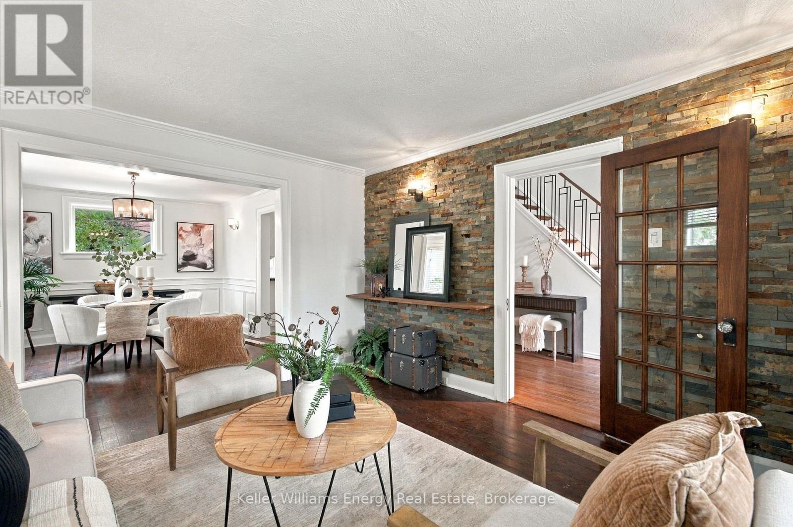 477 CUBERT STREET - 9