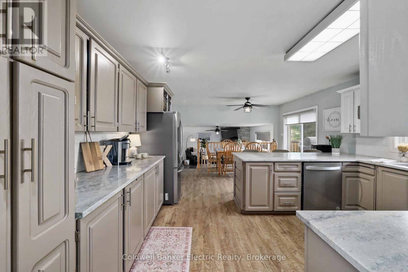 1305 HOLDEN ROAD - 14